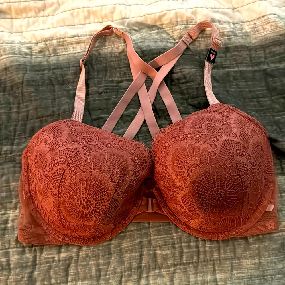 NWT cross strap front close lightly lined Demi bra 36DD